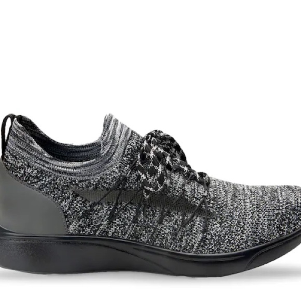 Traq by Allegra slip resistant sneakers